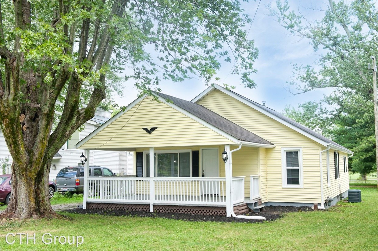 Primary Photo - 3 br, 1 bath House - 3270 Lake Side Dr NE