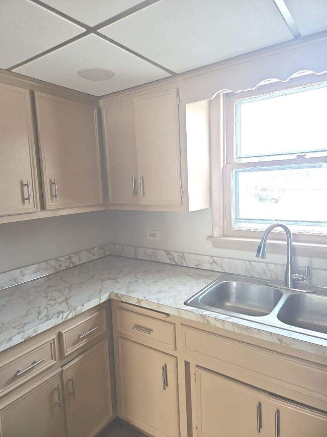 Building Photo - 4644 153rd St