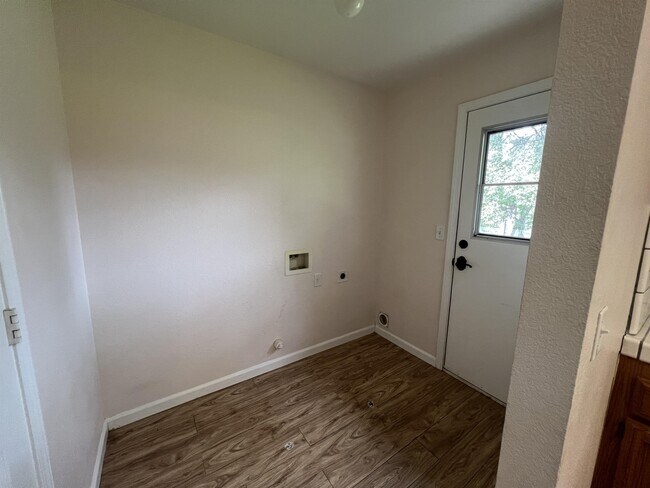 Foto del edificio - 3543 Homestead Rd