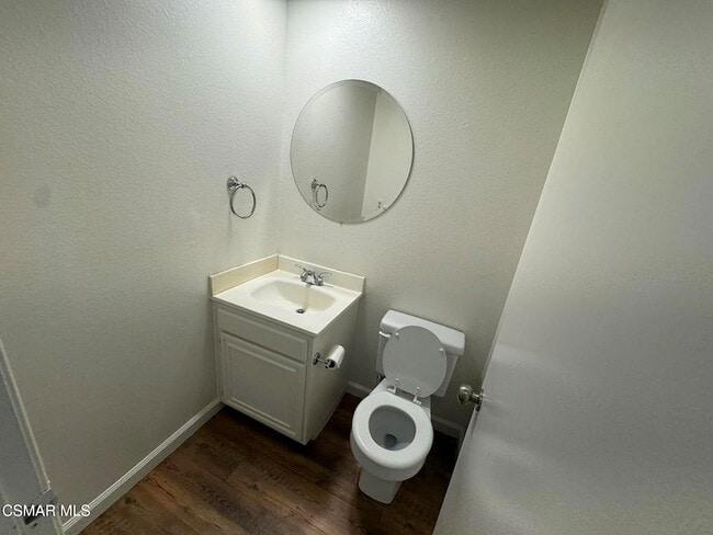 Foto del edificio - 14520 Plummer St