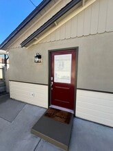 Building Photo - 2316 Alameda Ave