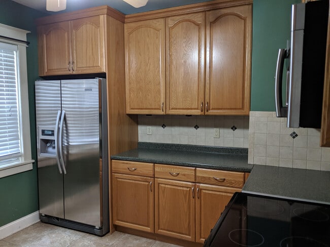 Building Photo - 29 Rugby Rd