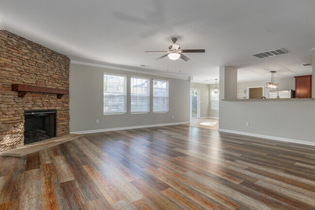 Foto del edificio - 2415 Bell Manor Dr SW