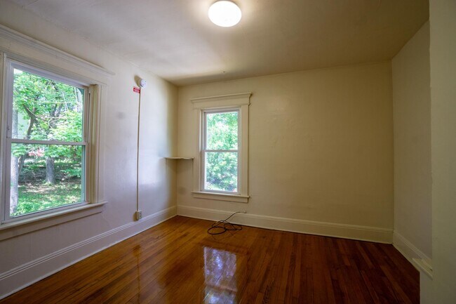 Foto del edificio - 960 Lancaster Ave
