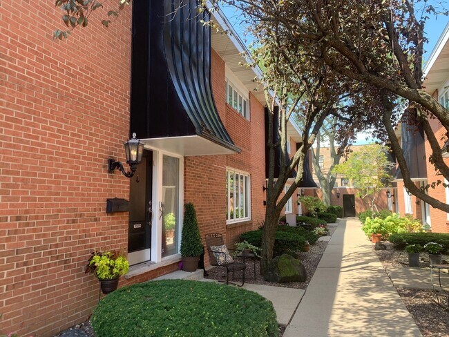 Foto del edificio - 475 Laurel Ave