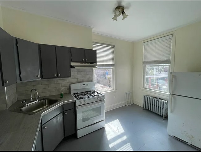 Building Photo - 2607 9th St