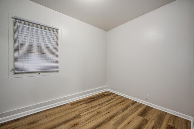 Foto del edificio - 1720 N St Louis Ave