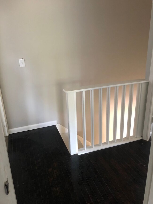 Building Photo - 5 BD/2.5 BA home, NEW RENOVATION!