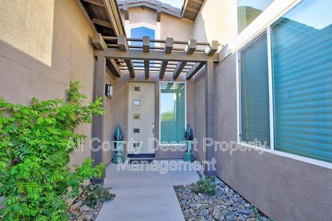 Building Photo - 74565 Tesla Dr