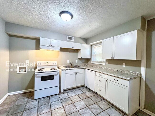 Foto del edificio - 6335 Southbridge Dr