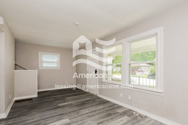 Building Photo - 2307 Cardinal Ave