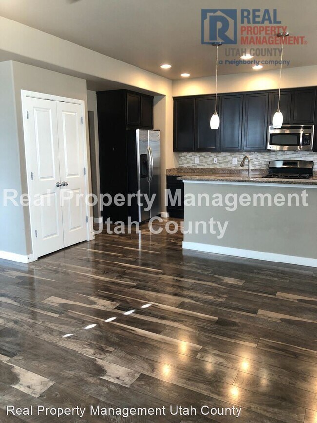 Building Photo - 4 br, 3.5 bath House - 5412 Bear Ridge Way