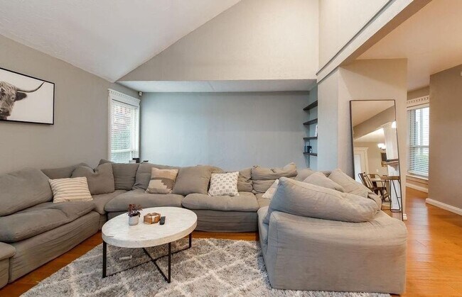 Foto del edificio - 3 Bedroom Townhouse In Moore!!! Available for Showing Now! 18-Month Lease Offer!! **SPECIAL 50% O...