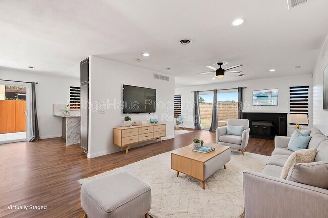 Foto del edificio - 11004 Collinwood Dr