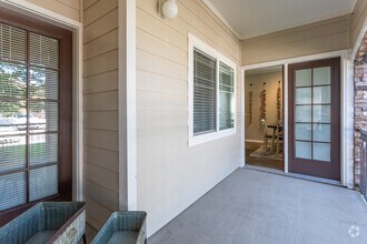 2BR, 2BA - 1280 SF - Creekside at Palmer Park