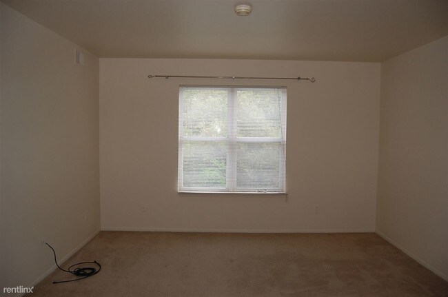 Building Photo - 2233 S Huron Pky