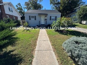 Building Photo - 1234 Kerns Ave SW