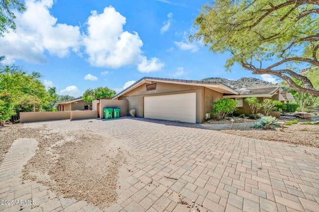 Building Photo - 4531 E Quartz Mountain Rd