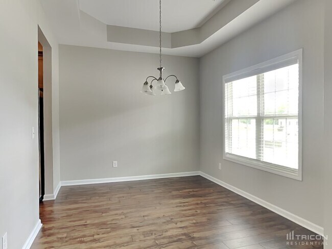 Building Photo - 824 Ellyson Dr