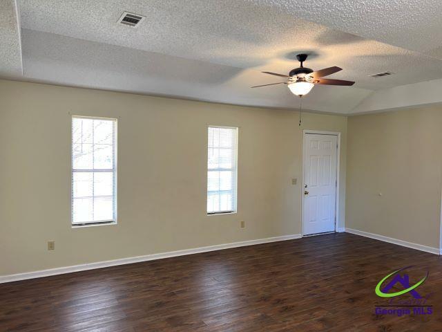 Foto del edificio - 142 Lonnie Bryant Rd