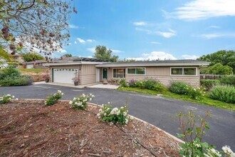 Building Photo - 2107 Alexander Dr