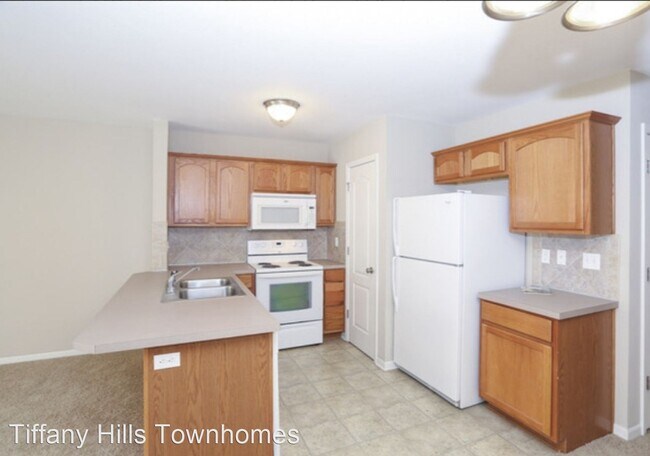 Building Photo - 8871 N Helena Dr