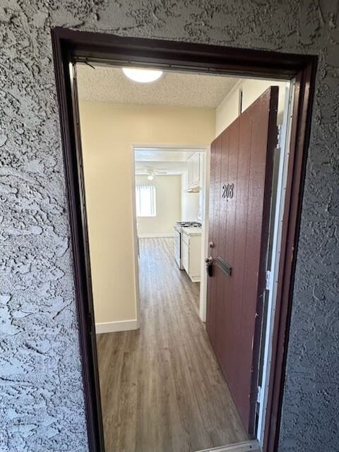 Foto del edificio - 6310 Hazeltine Ave