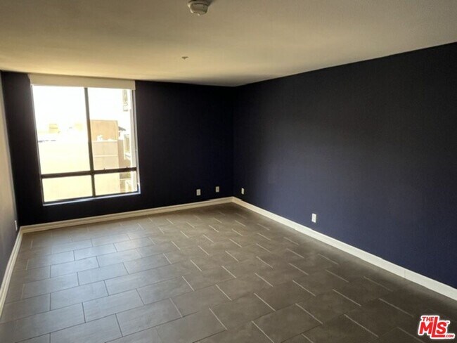 Foto del edificio - 7320 Hawthorn Ave