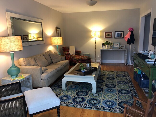 Foto del edificio - 4207 North Bell Avenue