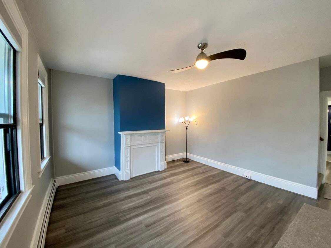 Primary Photo - Renovated 2 Bed/1.5 Bath on a Quiet Street...