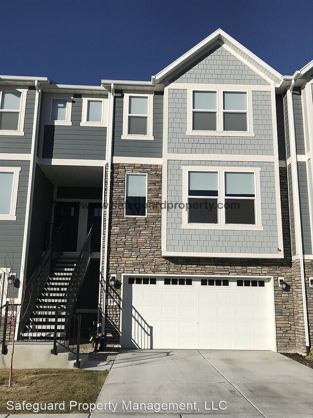 Primary Photo - 3 br, 3.5 bath House - 39 E. Blue River Drive