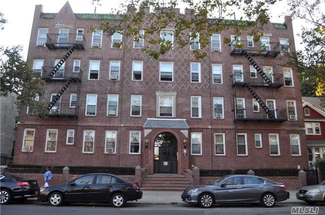 Foto principal - 109-18 Lefferts Blvd