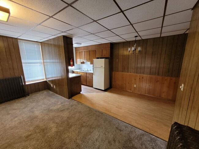 Foto del edificio - 402 N Railroad St