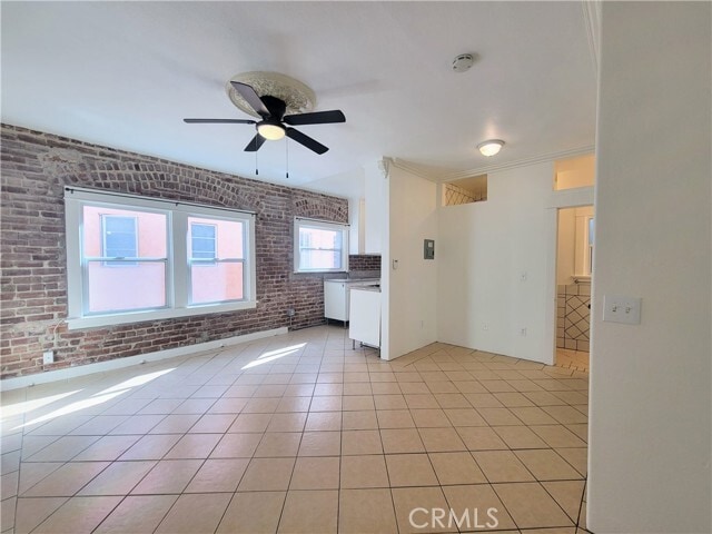 Foto del edificio - 635 Elm Ave