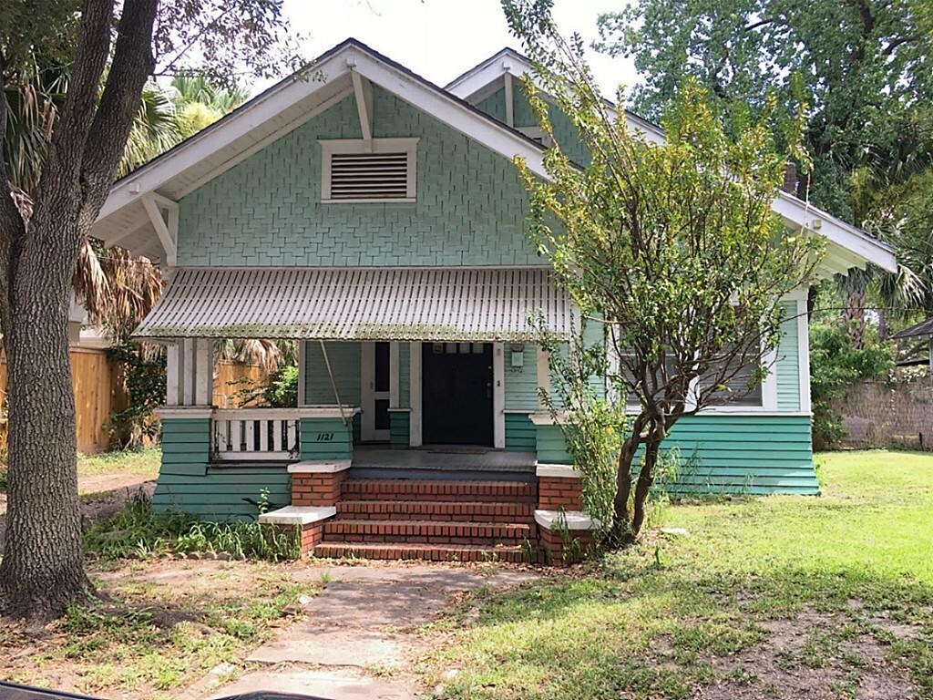 Primary Photo - 1121 Welch St