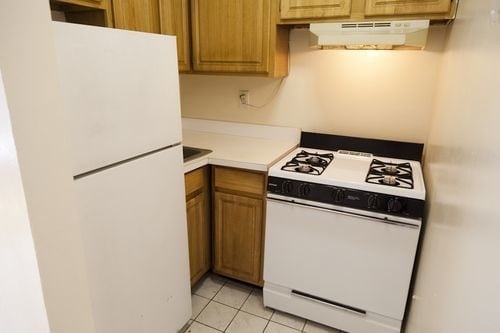 Building Photo - 512 W 48th St