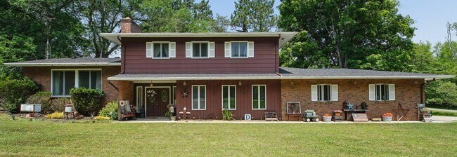 Foto del edificio - 157 Spring Valley Dr