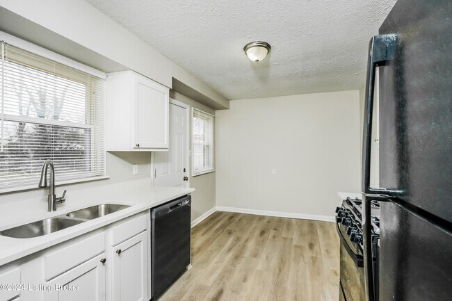 Foto del edificio - 5304 Rural Way