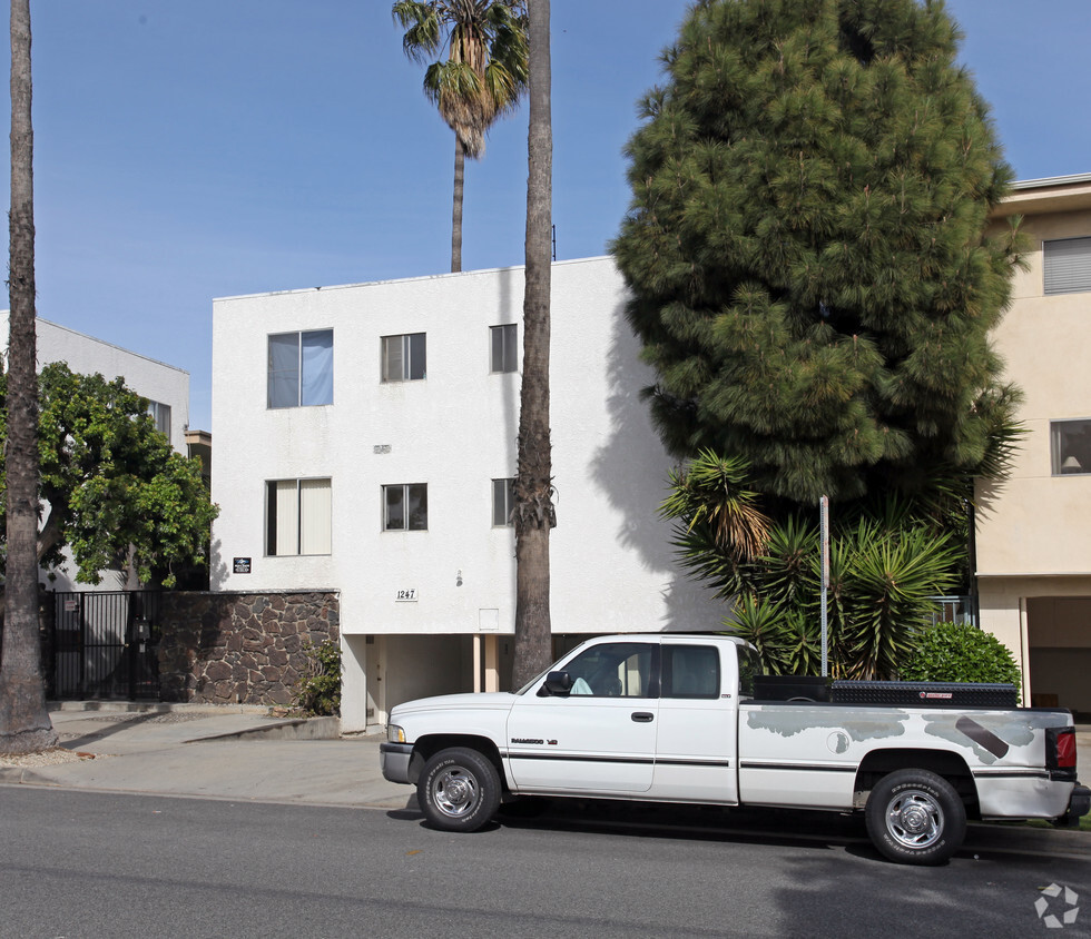 Building Photo - 1247 12th St