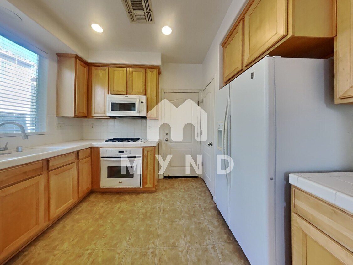 Primary Photo - 10 Shadmoor Pl
