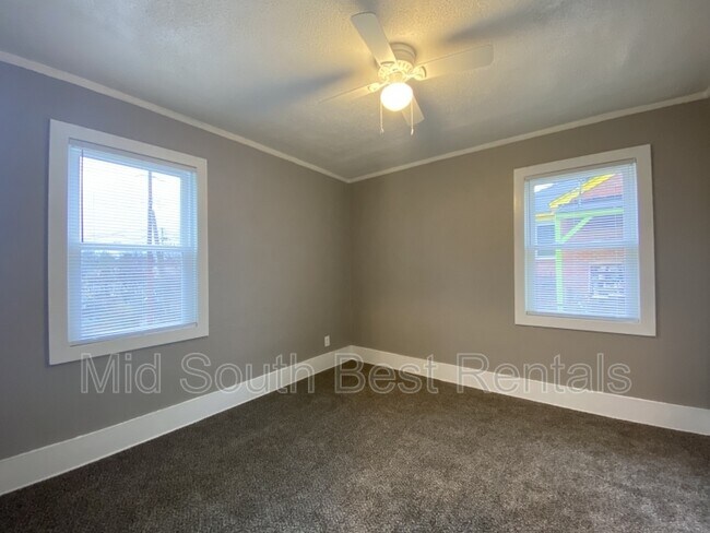 Building Photo - 1338 Chadwick Cir