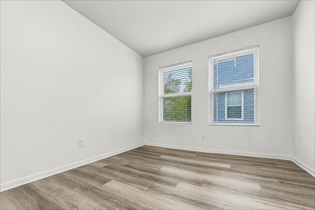 Building Photo - 16818 Blackberry Lily Ln