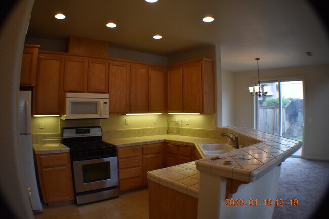 Foto del edificio - 2266 Campbell Cir