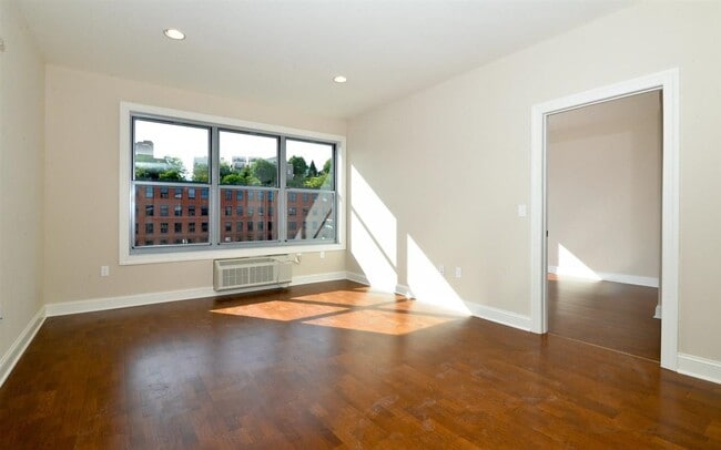 Foto del edificio - 100 Marshall St