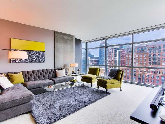 Foto del edificio - Gorgeous Downtown Condo with Spacious Floo...