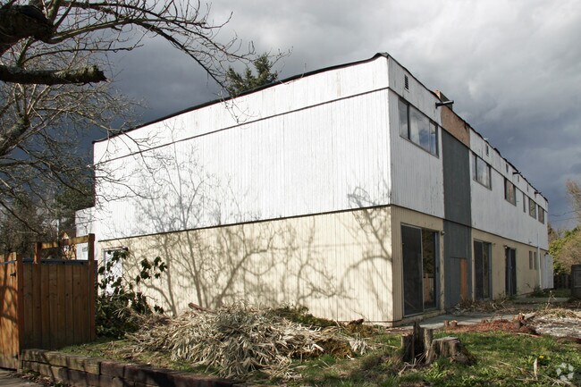 Building Photo - Moreland Terrace