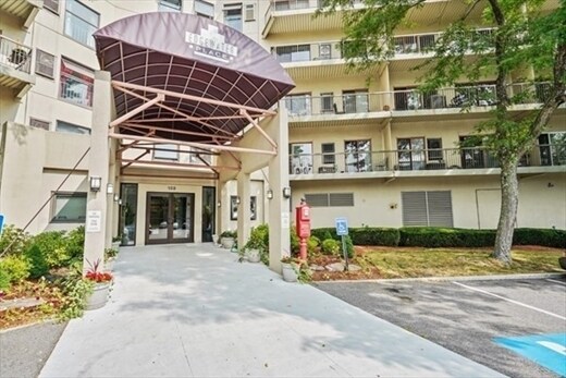 Foto del edificio - 133 Commander Shea Blvd