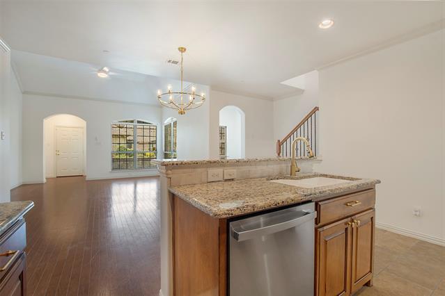 Foto del edificio - 5695 Hummingbird Ln