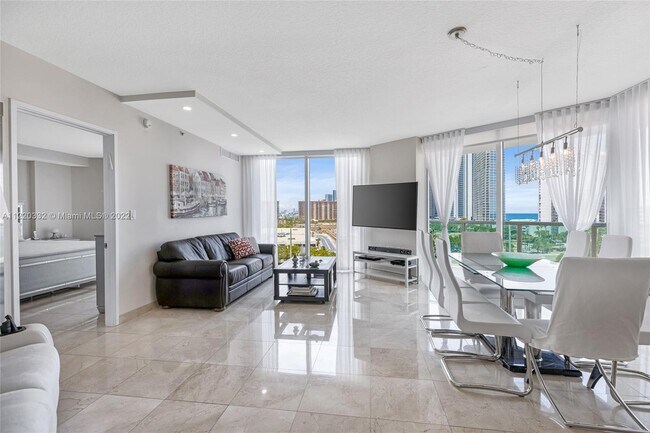 Building Photo - 200 Sunny Isles Blvd