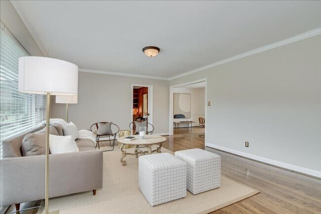 Foto del edificio - Beautiful West Augusta Ranch